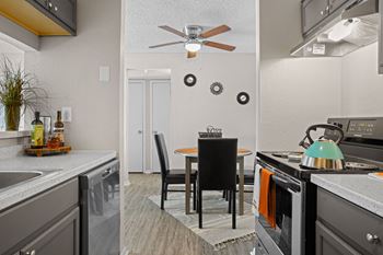 Eat in kitchen